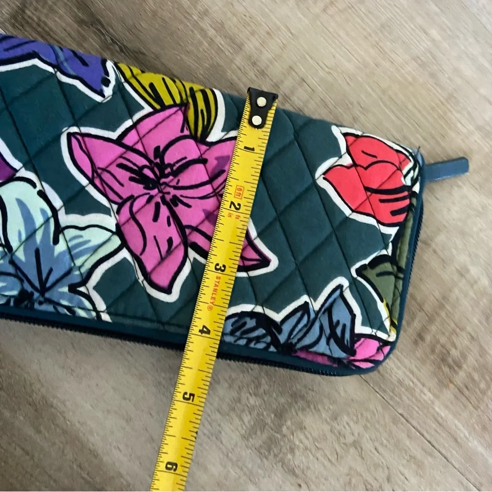 3/$25 Vera Bradley Floral Wallet - Picture 2 of 9
